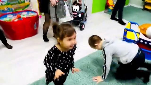 САМЫЙ ЛУЧШИЙ ПАПА В МИРЕ! Он решил КРУТО поздравить Сына с днем рождения! Детский день рождения!