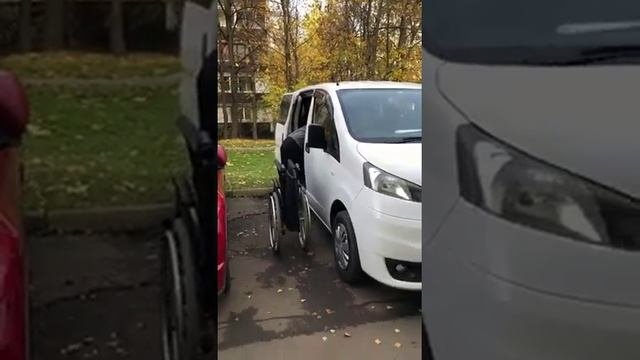 Доставка коляски клиенту (инвалидные коляски прокат и продажа)