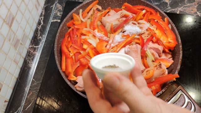 По-корейски. Жареные сосиски в соусе терияки. Сосиски терияки.