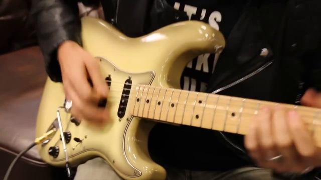 1979 Fender Antigua Stratocaster | Guitar of the Day смотреть онлайн