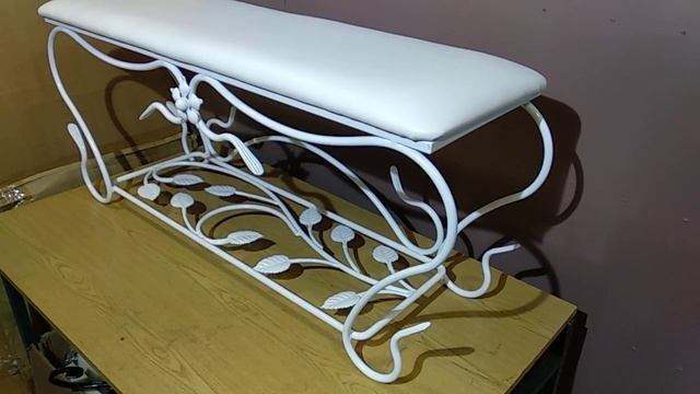 МЯГКАЯ кованая калошница