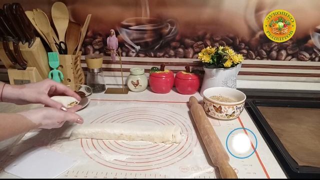 Слоеные булочки с вареной сгущенкой и орехами. Невероятно вкусно!