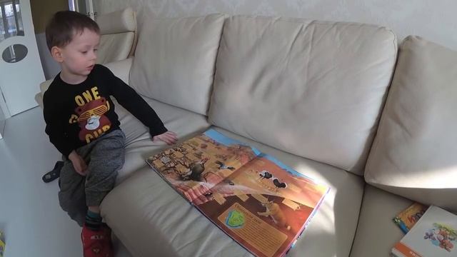 VLOG: Клима любимая книга / Учим букву "Р" / Про хищников и каракала