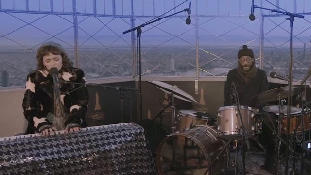 Norah Jones "I Dream of Christmas" Live At The Empire State Building (Presented by Citi)