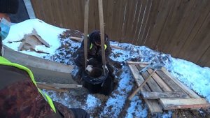 Заливаем бетоном фонарные столбы | Поломка