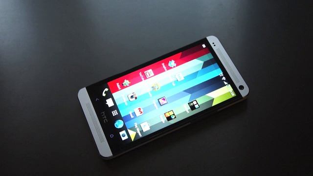 Обзор HTC One: экран, камера смотреть онлайн