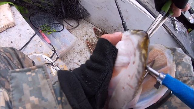 Щуки... Монстры Ямала! Часть 6. День не задался...) смотреть онлайн