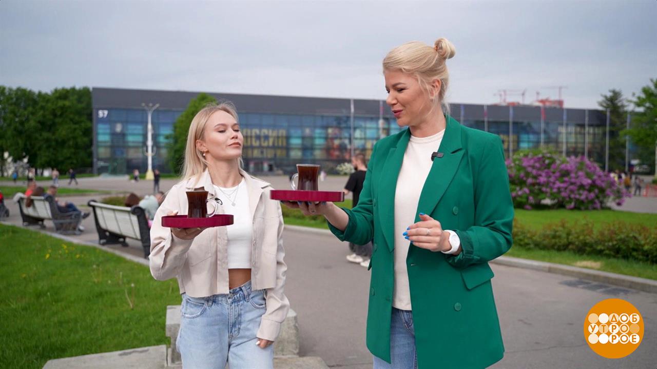 Ангелина Мельникова и забег официантов. Доброе утро. Суббота. Фрагмент выпуска от 15.07.2023