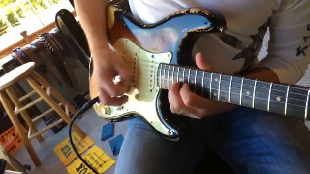 Univox Micro Fazer & Sir Stevie Rigo , Fender Strat Eddie Vegas смотреть онлайн