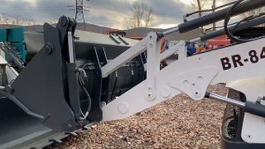 Экскаватор-погрузчик BORUS BR 840 (погрузочный ковш)