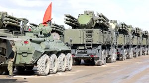 Прибытие военной техники, участвующей в параде к 76-летию Победы, на полигон Алабино