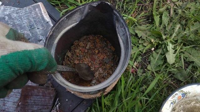 ПЛАВЛЮ СВИНЕЦ НА КОСТРЕ. АККУМУЛЯТОРНЫЙ СВИНЕЦ НАЙДЕННЫЙ НА КОПЕ смотреть онлайн