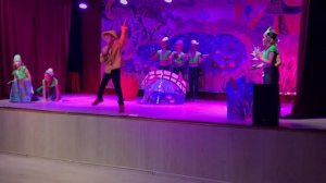 Буратино — танец и песня Дуремара и лягушек