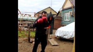 Груша на растяжках для выносливости и точности бойца