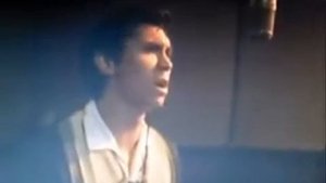 LOU DIAMOND PHILLIPS - OH DONNA (COVER RITCHIE VALENS)