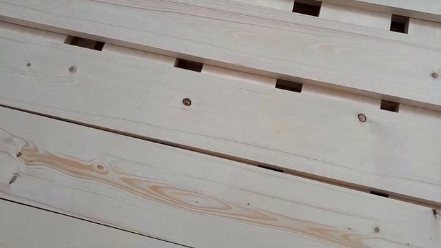 Как сделать забор. Красивый деревянный забор с кирпичными столбами.