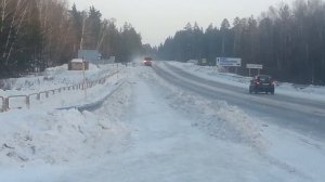 Перебрасываем снежный вал