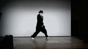 Танец в маске