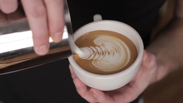 Latte Art Tutorial - Rosetta (How to improve rosetta pattern) смотреть онлайн