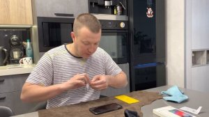 Как поклеить Защитное Стекло на Айфон в домашних условиях Очень легко и просто. Стекло BASEUS