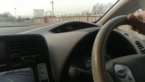 Максимальная скорость задним ходом Nissan Leaf.