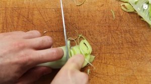 Как нарезать лук порей