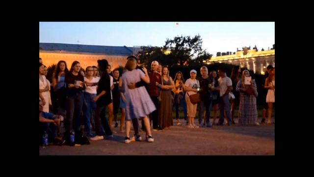 музыканты Николай Музалёв и Петр Шишкин на Марсовом поле / 3 смотреть онлайн