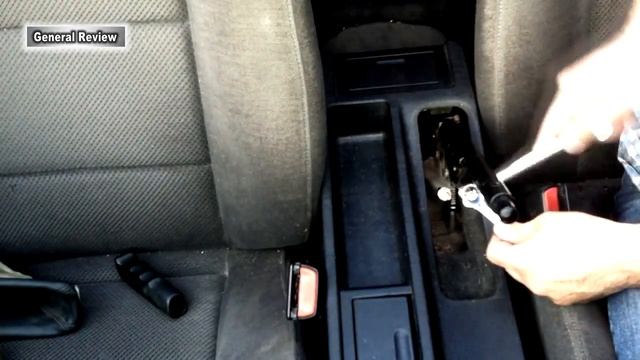 BMW e36 Смотр задних тормозов и регулировка ручного тормоза смотреть онлайн