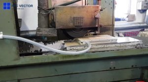 Шлифовка алюминиевой пластины - Решетчатый вакуумный стол