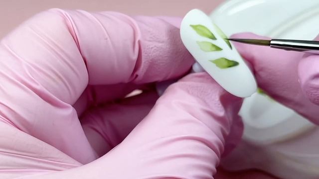 Урок рисования акварелью на ногтях. Веточка акварелью на ногтях