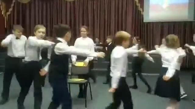 Праздник, посвящённый "Дню мамы" в 4"А" кл., МБОУ СОШ 18, 26.11.2021 смотреть онлайн