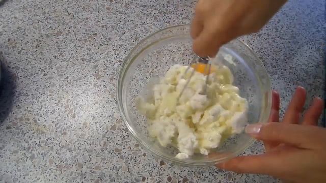 Пирог из песочного теста с творожной прослойкой. смотреть онлайн