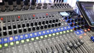 NAMM 2019: Zoom LiveTrak L-20 Digital Mixer & Multitrack Recorder | SYNTH ANATOMY