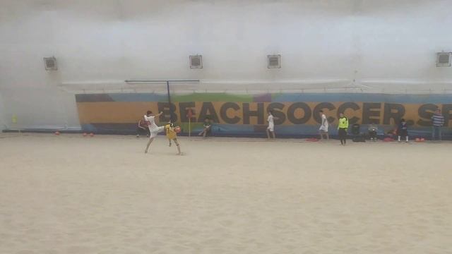 Beach soccer первенство СПб U15 Выборжанин Белые - Кристалл, 4-7 смотреть онлайн