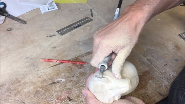 Making a wooden eagle head out of Norwegian birch wood смотреть онлайн