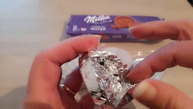 Milka Choco Wafer: wafer ricoperto di cioccolato al latte. Una vera sorpresa! смотреть онлайн