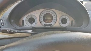 Как вывести напряжение сети на панель Mercedes W211