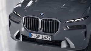 Cadillac Escalade V 2023 Vs Bmw X7 2023 Specs Comparison