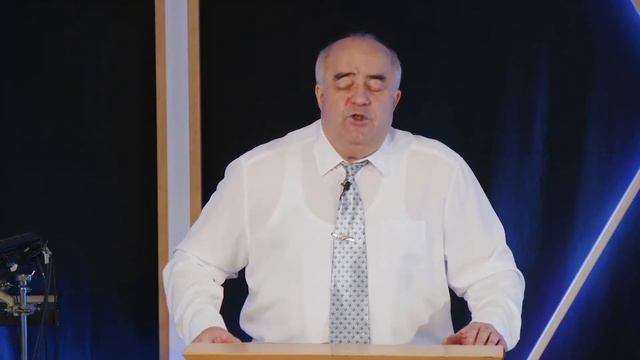 Побеждающему дам сесть | Эдмунд Экслер смотреть онлайн