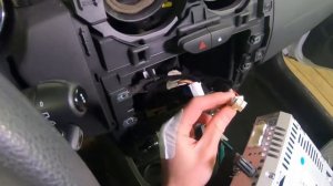 Как снять магнитолу Renault Duster