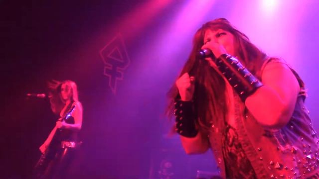 The Iron Maidens - Can I Play with Madness смотреть онлайн