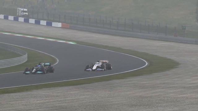 F12021 - Close fight with a friend!