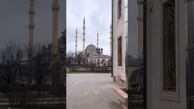 Центральная мечеть в городе Грозный 17 Декабря 2021 года, Абумуслим Мохьмад в Священную Пятница смотреть онлайн