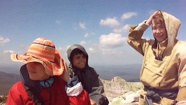 Вершина горы Круглица в Национальном парке Таганай смотреть онлайн