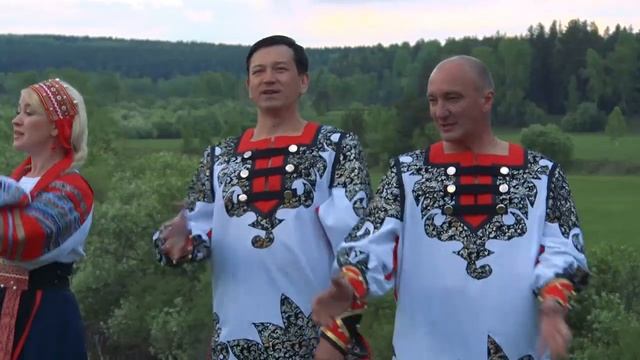 "Гуляю". Ансамбль русской песни "Рябиновые бусы". смотреть онлайн