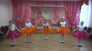 песня "Ходит песенка по кругу" в исполнении вокальной группы "Конфетти" МБУ ДО ДЮЦ г. Вяземского