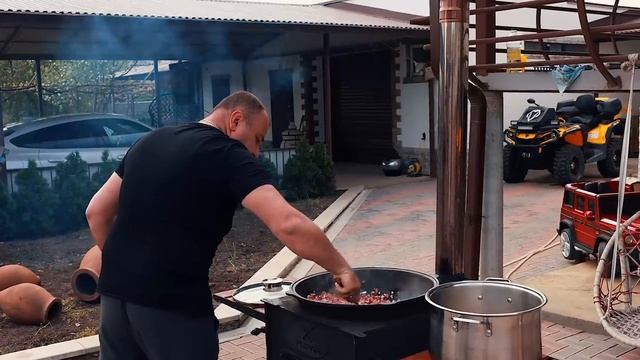 MEAT STEW with SMOKED SAUSAGES. смотреть онлайн