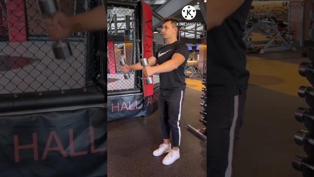 Подъем гантелей в стороны/перед собой смотреть онлайн