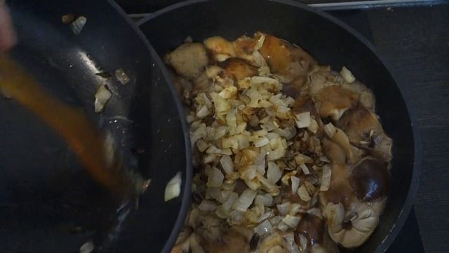 Фламмулина жареная с луком и картофелем смотреть онлайн