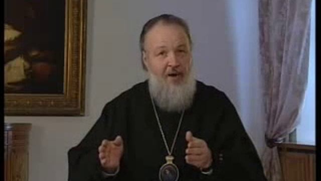 О правильном приветствии священнослужителей на улице, об «ошибках» иерархов смотреть онлайн